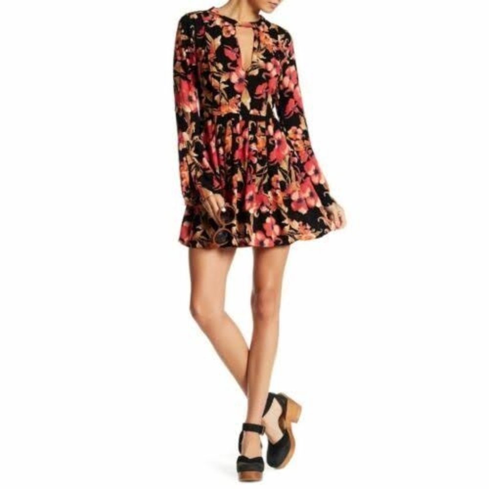 Free People Tegan Mini Dress Floral Bell Sleeve Babydoll Boho Size 8